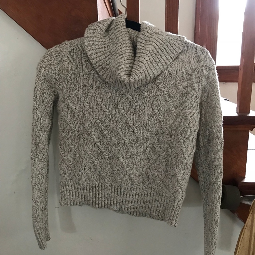 Turtleneck sweater *never worn*